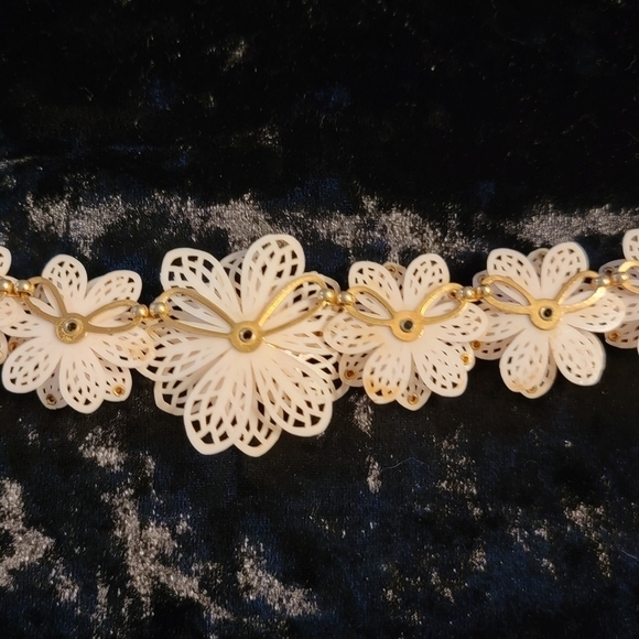 Vintage Plastic Filigree Flower with Rhinestones Necklace and Bracelet S… - Picture 5 of 7